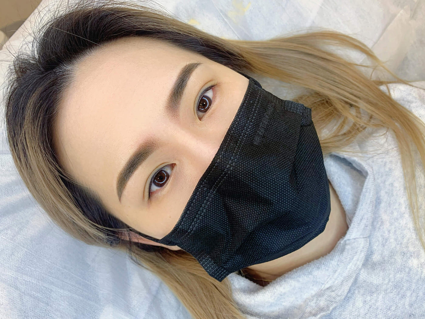 粉雾眉